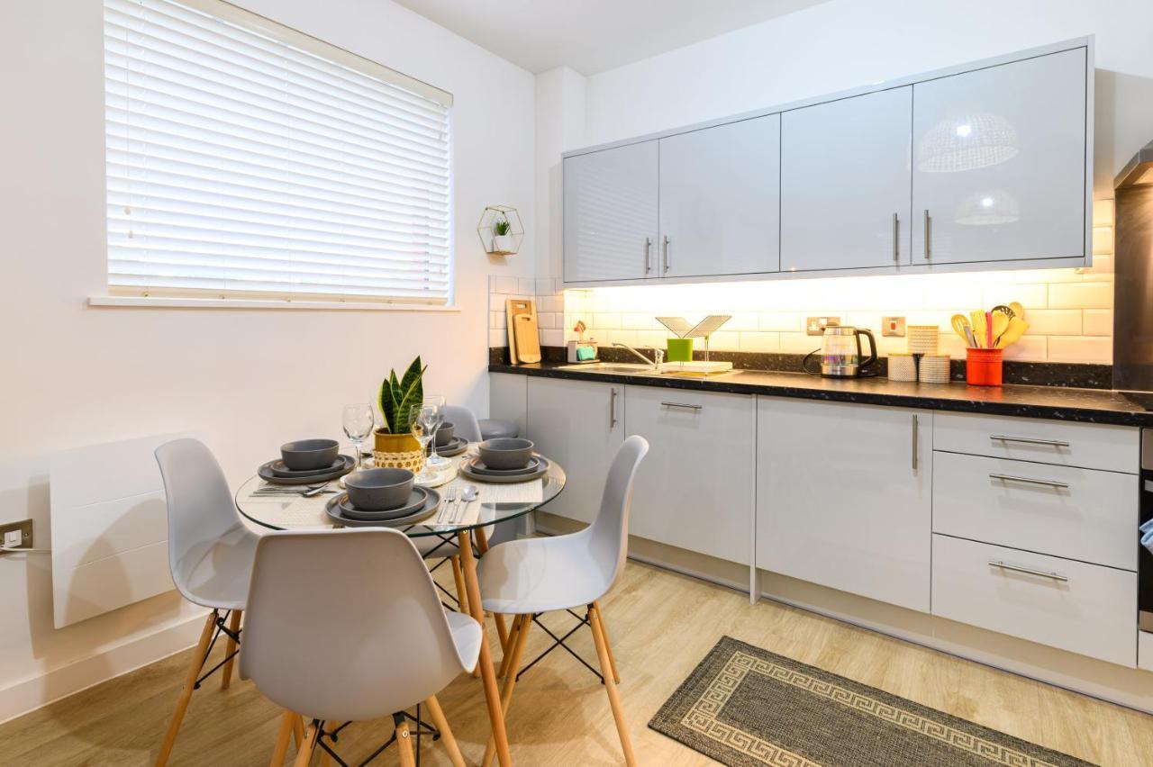 Comfy & Homely 2Bed Apartment - 5 Star Location Manchester Buitenkant foto