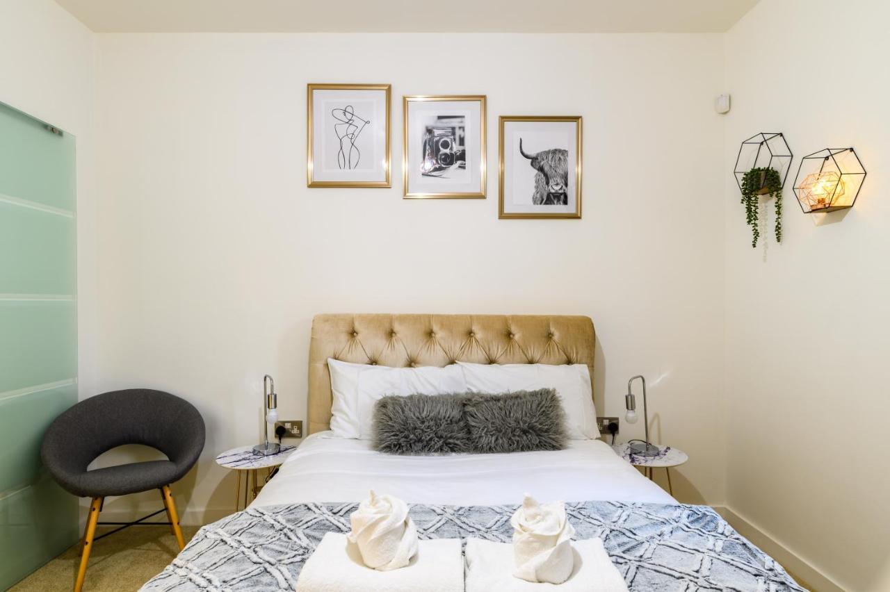 Comfy & Homely 2Bed Apartment - 5 Star Location Manchester Buitenkant foto