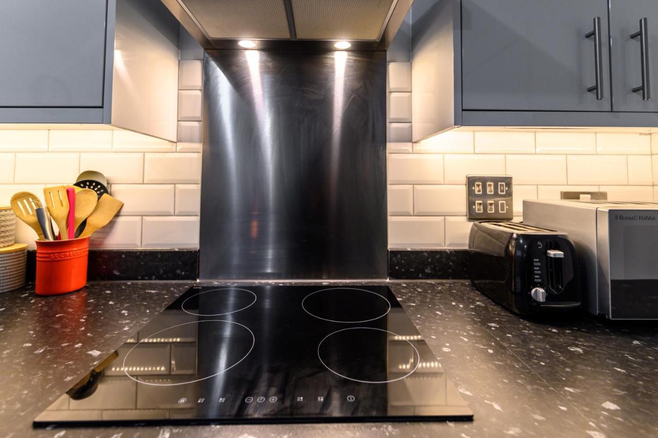 Comfy & Homely 2Bed Apartment - 5 Star Location Manchester Buitenkant foto